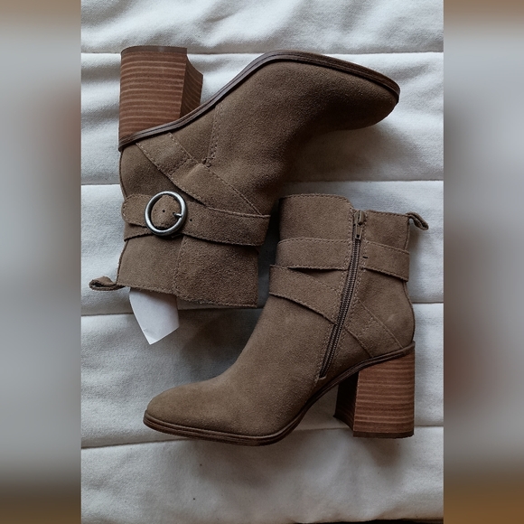 Crown Vintage Stylish Tan Suede Leather Ankle Boots_6.5 - Picture 6 of 7